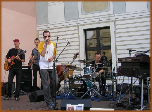 Live und Open Air mit M & his Pocket Band